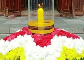 В Богоявленском соборе зажгли "Свечу памяти" накануне Дня памяти и скорби