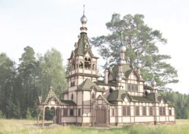 Под Петербургом скрупулезно воссоздают Святодуховскую церковь