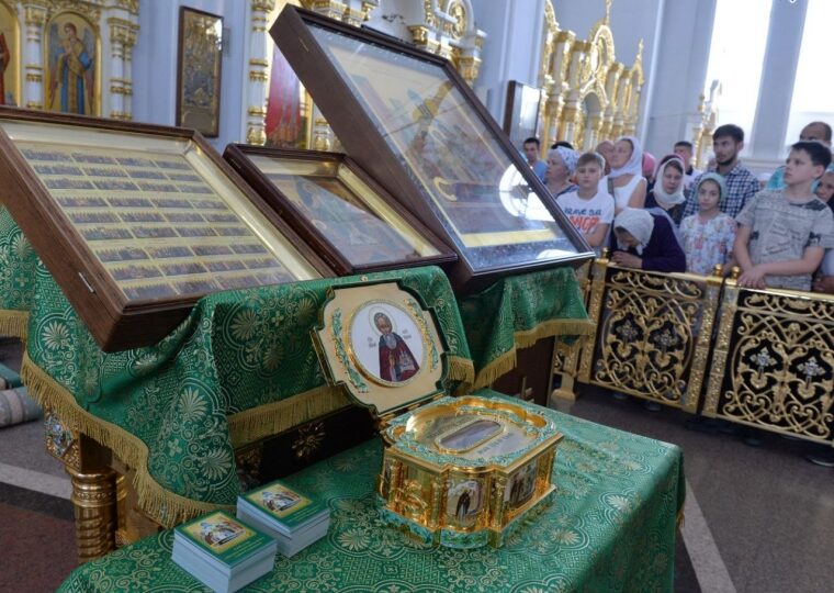 В Омске поклонились честным мощам Сергия Радонежского